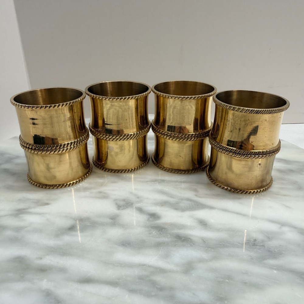 Vintage Brass Napkin Rings Set of 8 Rope Scallop Edge antique gold tone metal
